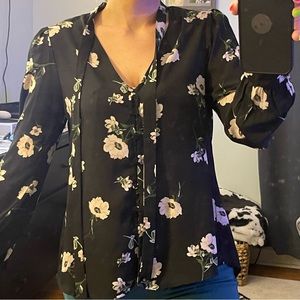 Lulu’s Floral Blouse Neck Tie Detail